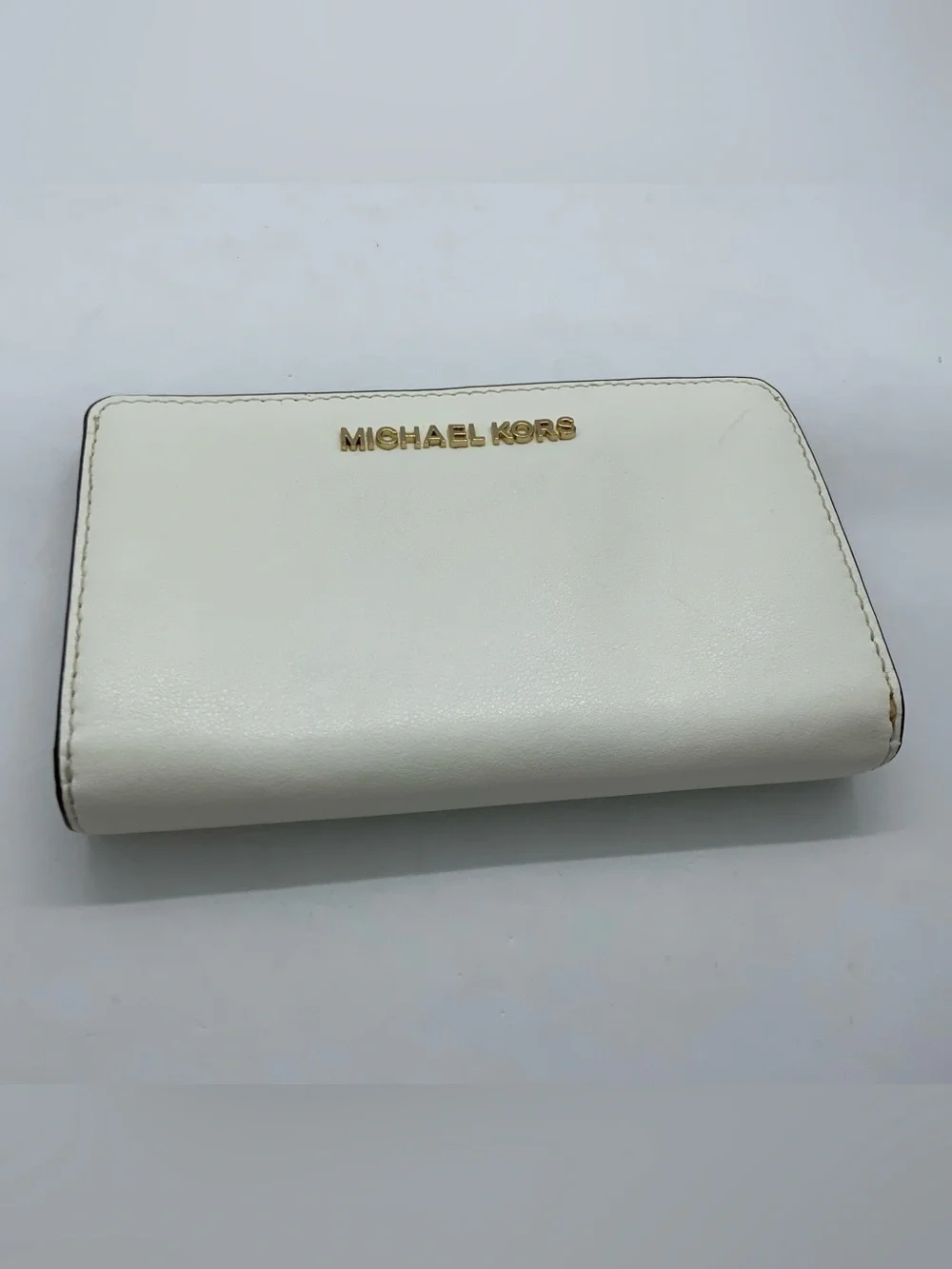 Michael Kors White Leather Zip Wallet with Gold Logo